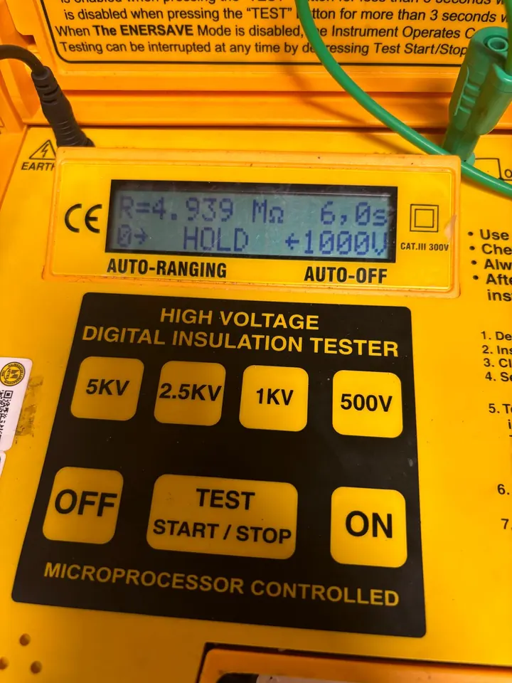 Insulation resistance measurement with a megger