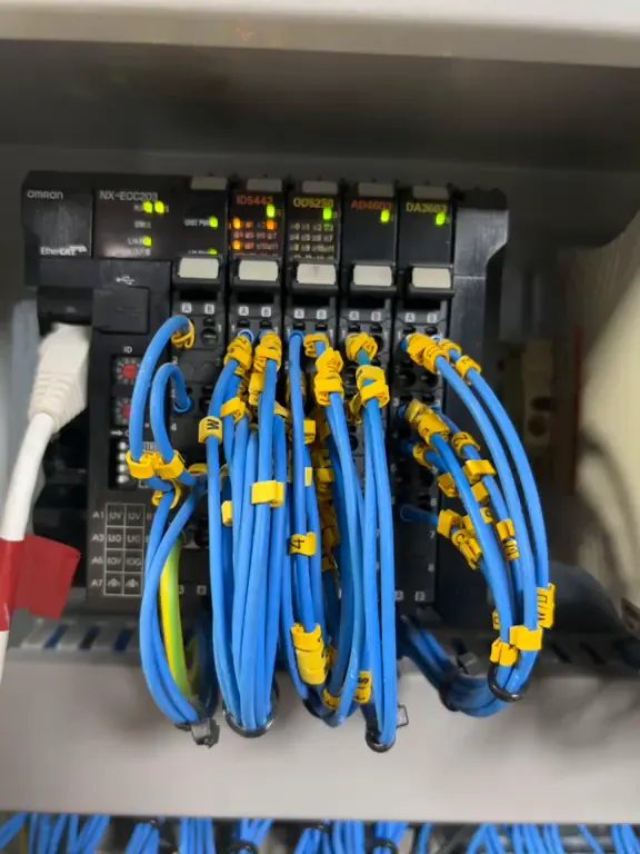 PLC giriş/çıkış modülleri ve otomasyon kablolaması