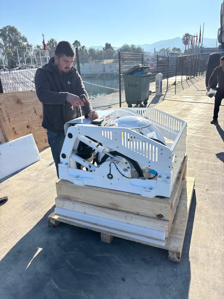 Delivery check of a Seakeeper gyro stabilizer