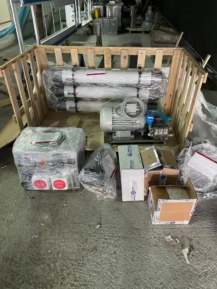 Membrane housings and high-pressure pump for a new watermaker installation