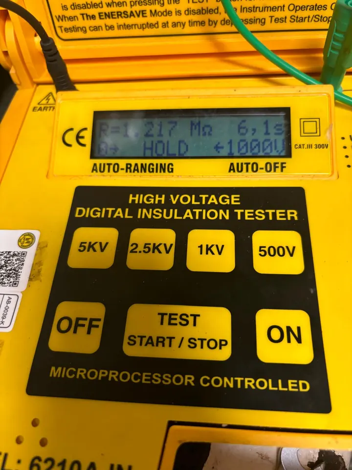 Tekne elektrik tesisatında yüksek gerilim izolasyon testi