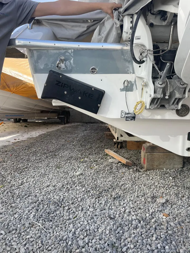 Fitting a Zipwake interceptor blade to the transom